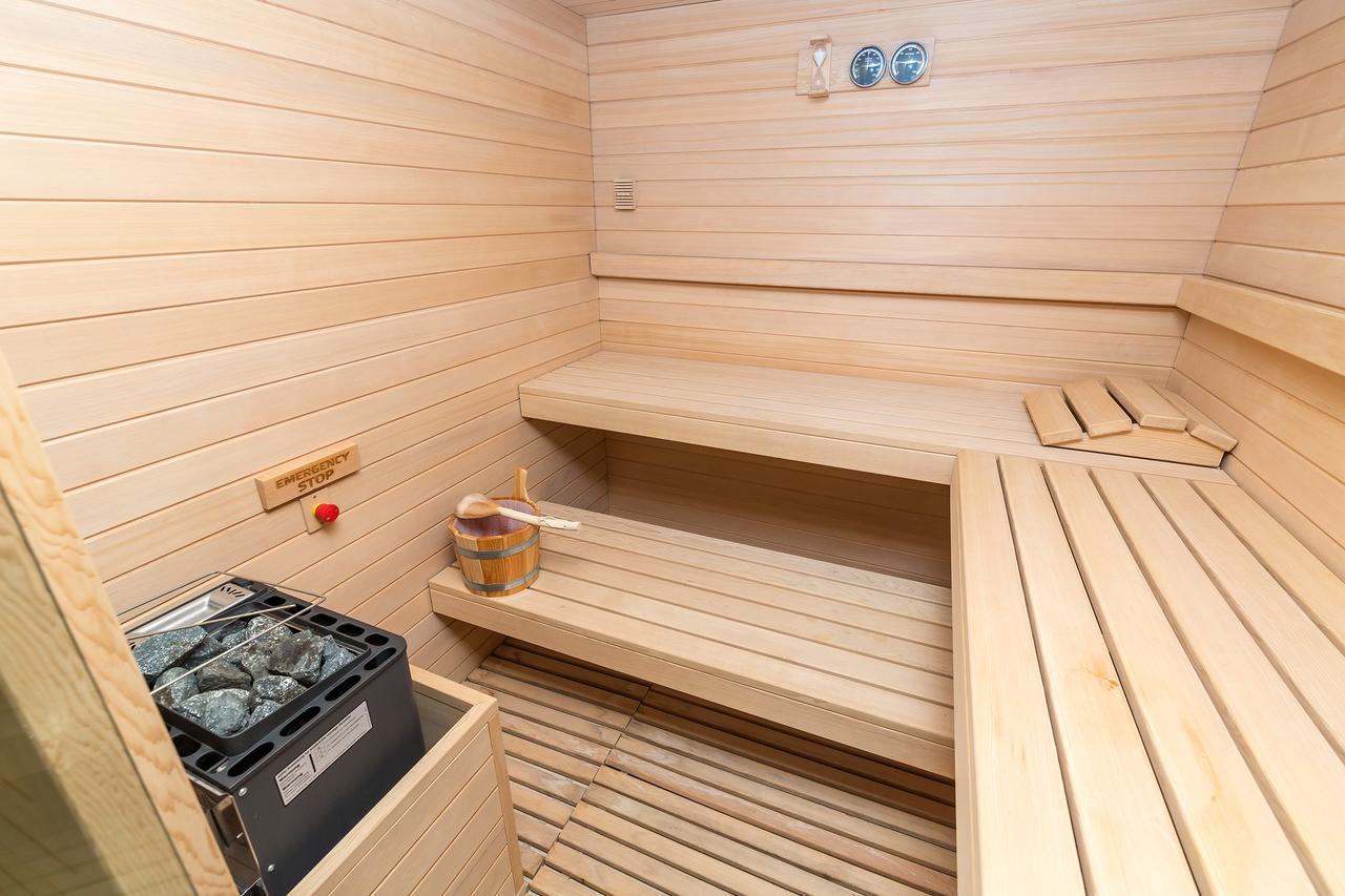 Merchants Crown Suites And Spa ปราก ภายนอก รูปภาพ A Finnish sauna