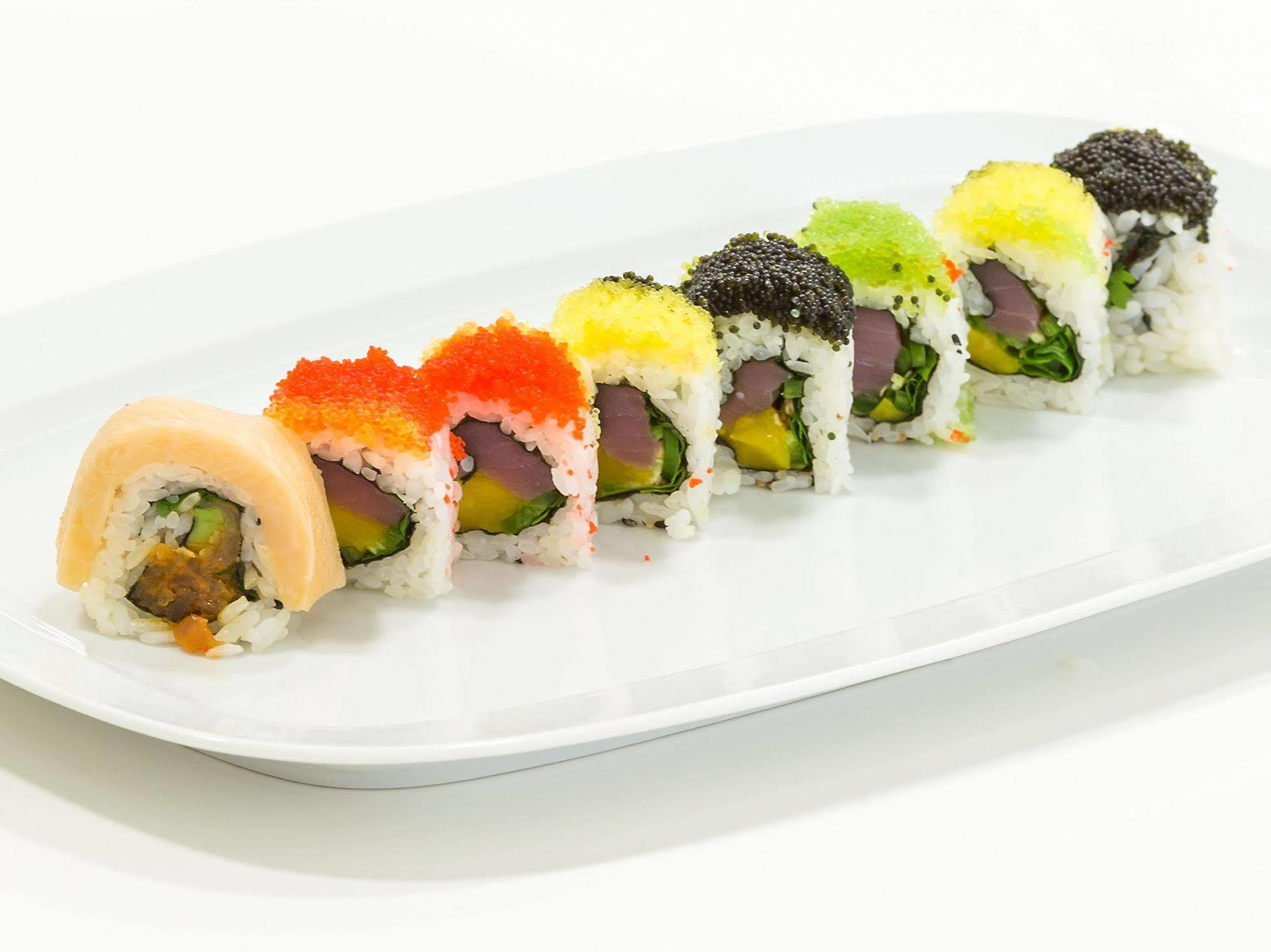 Merchants Crown Suites And Spa ปราก ภายนอก รูปภาพ A sushi roll